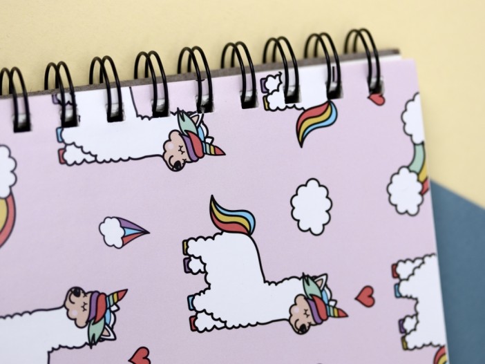 Скетчбук "LamaCorn" 18х25 см, внутренний блок 100гр 