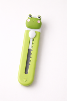 Канцелярский нож "Funny frog", зелёный
