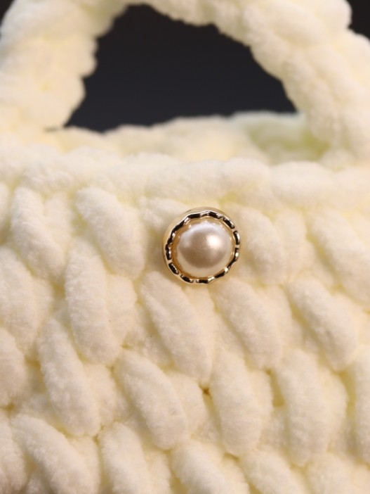 Сумочка для наушников &quot;Strawberry&quot;, white (11.5*9.5 см) 