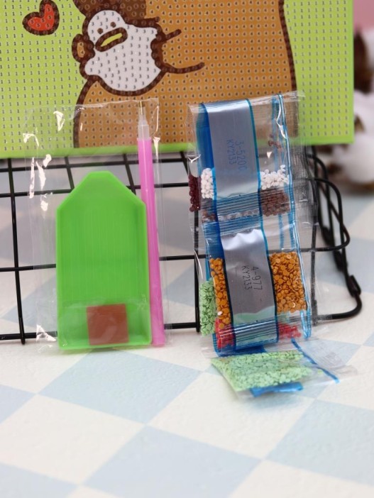 Алмазная мозаика на подрамнике Draw Me! «Dreamy capybara», (20*20 см) 