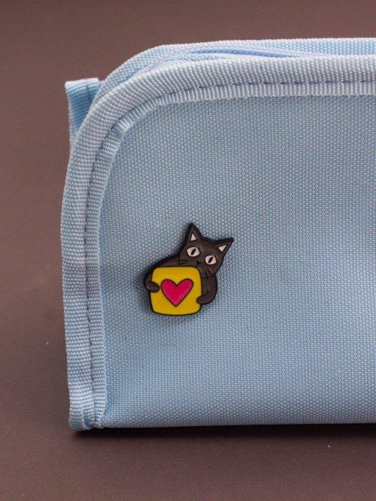 Значок металлический iLikeGift &quot;The romantic cat&quot; 