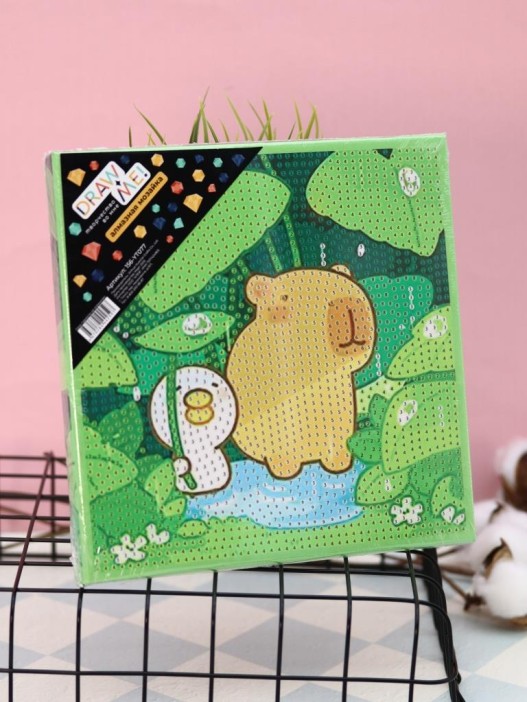 Алмазная мозаика на подрамнике Draw Me! «Capybara in the forest», (20*20 см) 