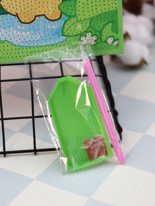 Алмазная мозаика на подрамнике Draw Me! «Capybara in the forest», (20*20 см) 