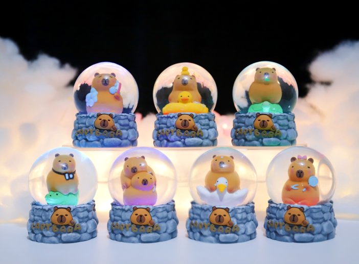 Хрустальный шар в сюрприз-упаковке «Capybara life», mix (9,9 см) 