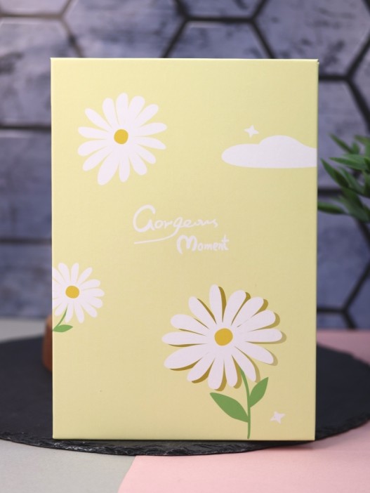 Зеркало &quot;Gorgeous moment&quot;, yellow 