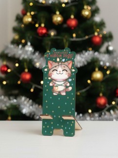 Подставка под телефон/планшет &quot;Зажигай в новом году! Котик в зелёном&quot;