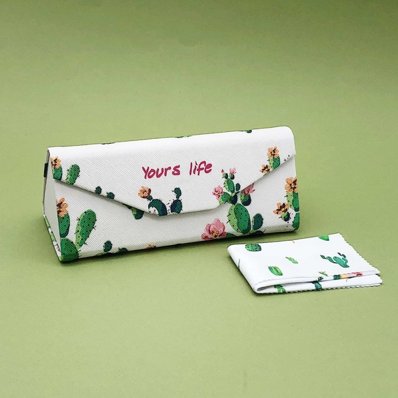 Чехол для очков "Yours life", white 