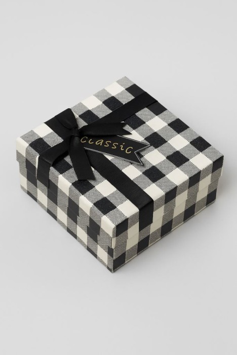 Подарочная коробка «Black cell», 16*16*7,5 см 