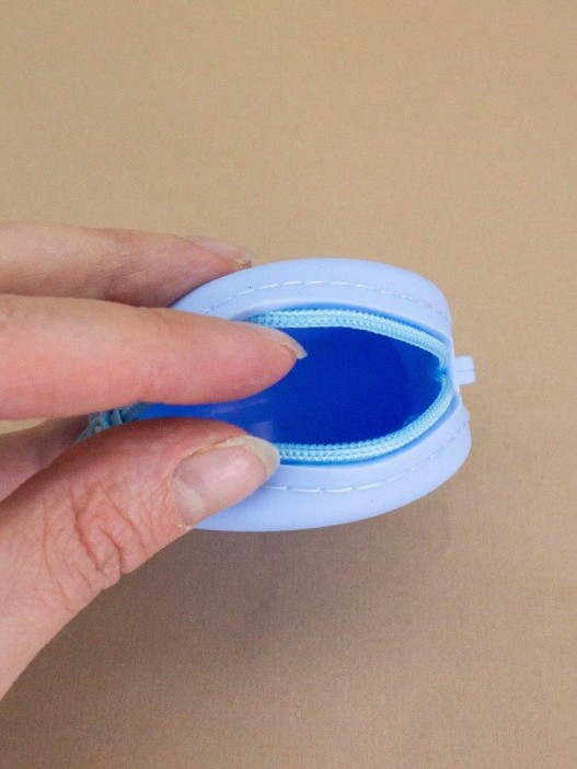 Кошелек силиконовый голубой 6*6 см 