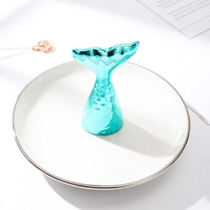 Держатель для украшений "Whale tail" 